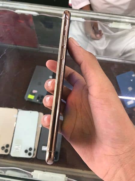 iphone 11 pro max for sale 0