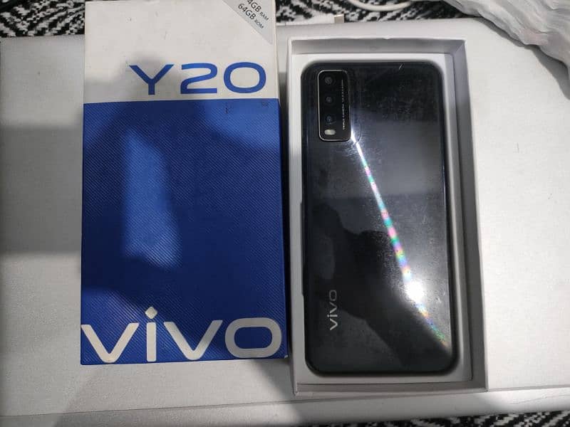 Vivo y20 4/64 orignal charger with box 2