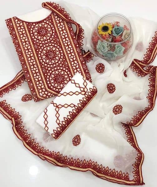 3Pc Cotton Lawn Embroidered Suit 2