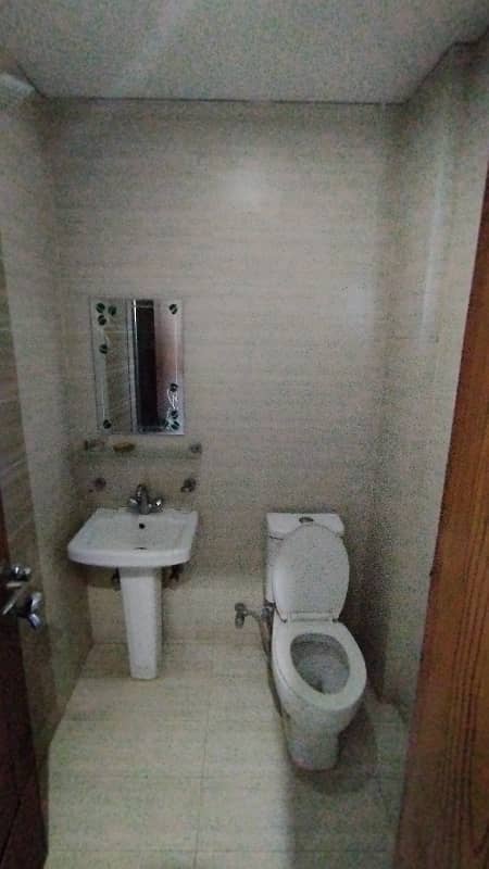 2 BED FULLY LUXURY FURNISH IDEAL LOCATION EXCELLENT FLAT FOR RENT IN BAHRIA TOWN LAHORE 8