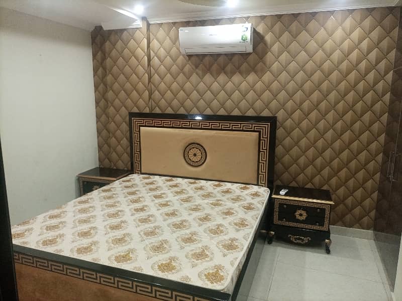 1 BED FULLY LUXURY FURNISH IDEAL LOCATION EXCELLENT FLAT FOR RENT IN BAHRIA TOWN LAHORE 12