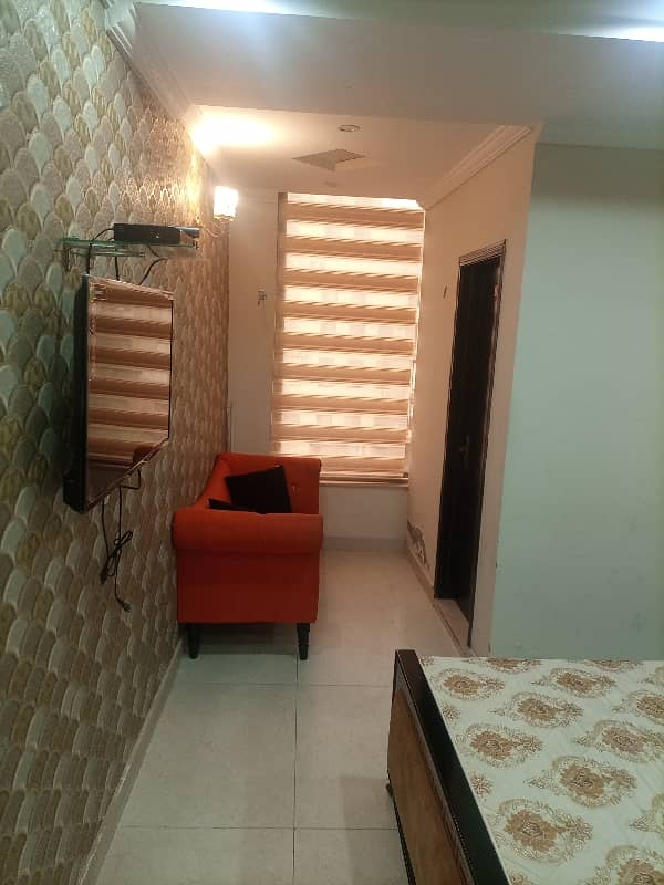 1 BED FULLY LUXURY FURNISH IDEAL LOCATION EXCELLENT FLAT FOR RENT IN BAHRIA TOWN LAHORE 14