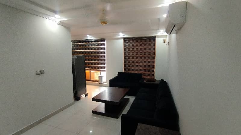 2 BED FULLY LUXURY FURNISH IDEAL LOCATION EXCELLENT FLAT FOR RENT IN BAHRIA TOWN LAHORE 14