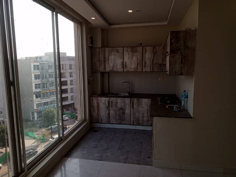 1 BED FULLY LUXURY NON FURNISH IDEAL LOCATION EXCELLENT FLAT FOR RENT IN BAHRIA TOWN LAHORE 6
