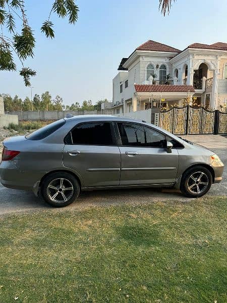 Honda City 2004 Model For Sale 3