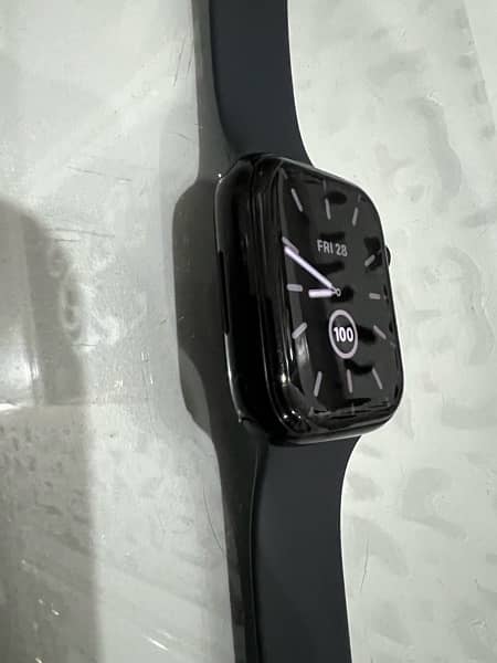 Apple Watch series 8 45mm 3
