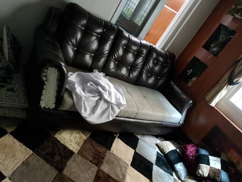Sofa 7 seater and 5 seater 0