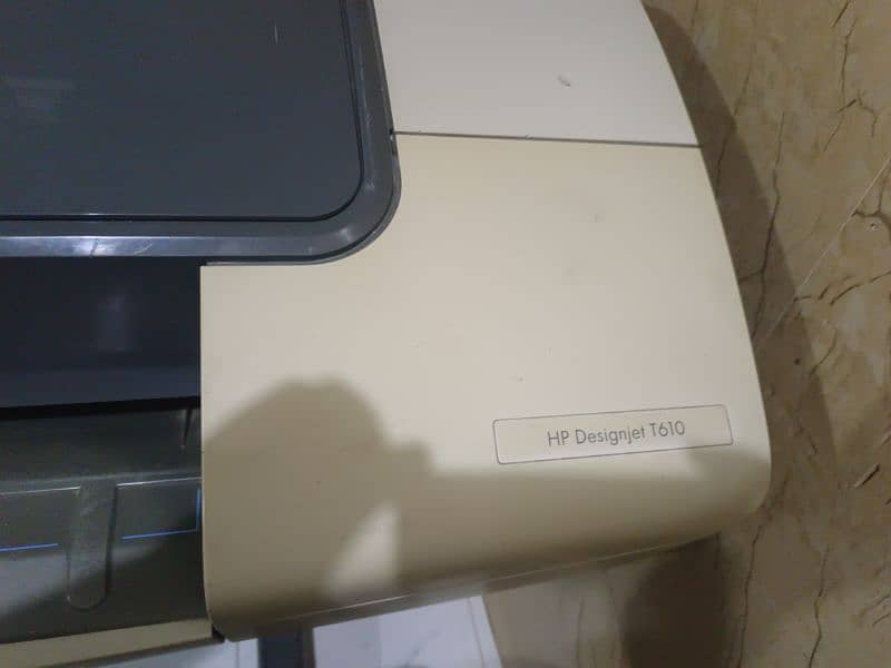 I'M SELLING A PLOTTER HP DESIGN JET T610 0