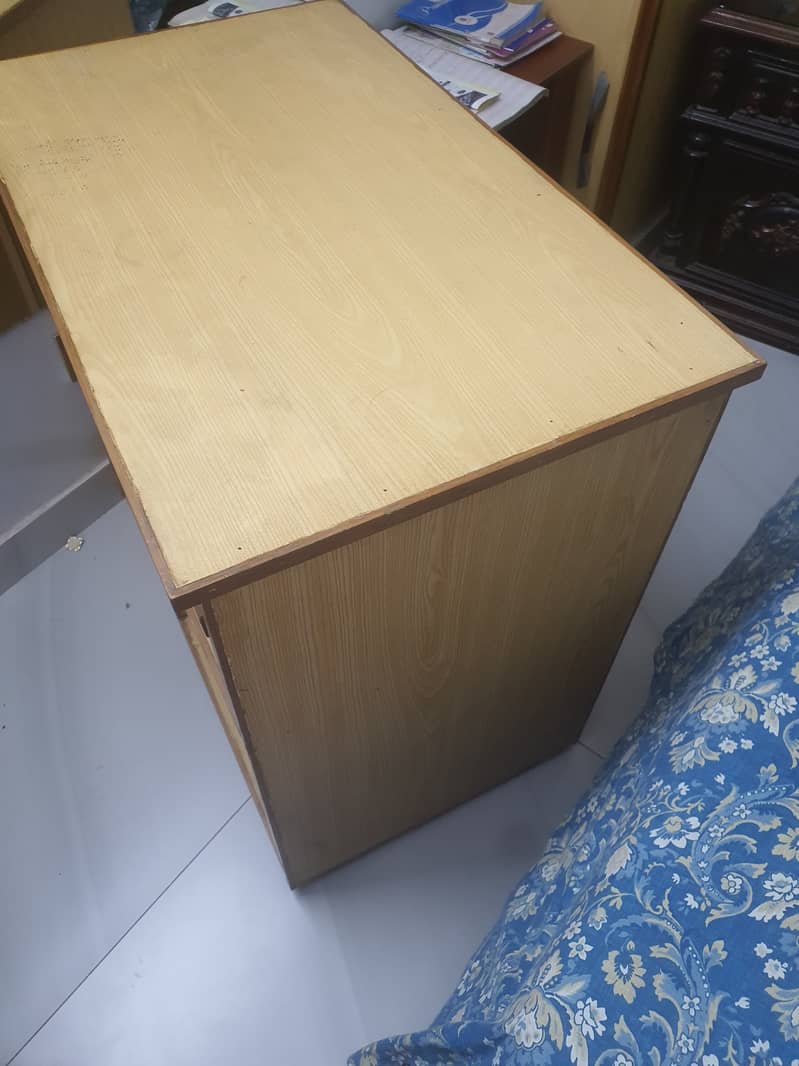 Computer table for sale 2