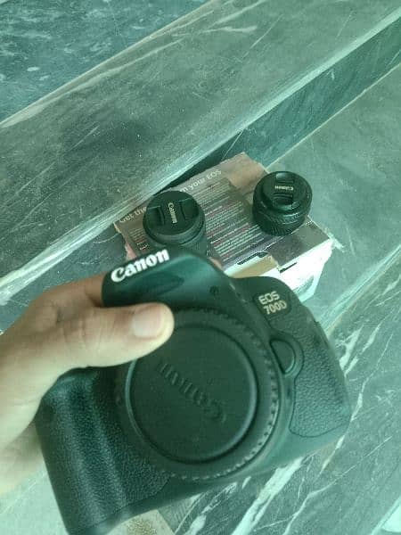 Canon 700d 18-55mm with 50mm lens 0