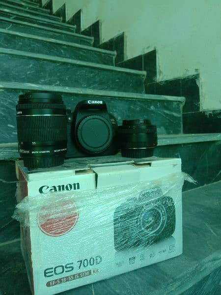 Canon 700d 18-55mm with 50mm lens 3