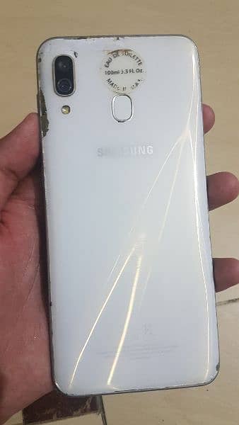 samsung a30 pta approved 4/64gb 9/10 condition with cover 2