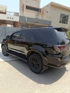 Toyota Fortuner G 2015 full optional in lush condition