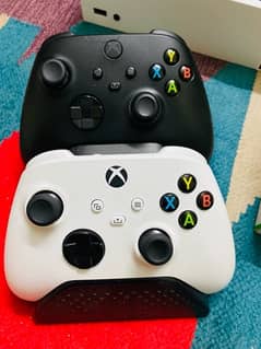 Xbox Series S with extra series x controller and charging doc