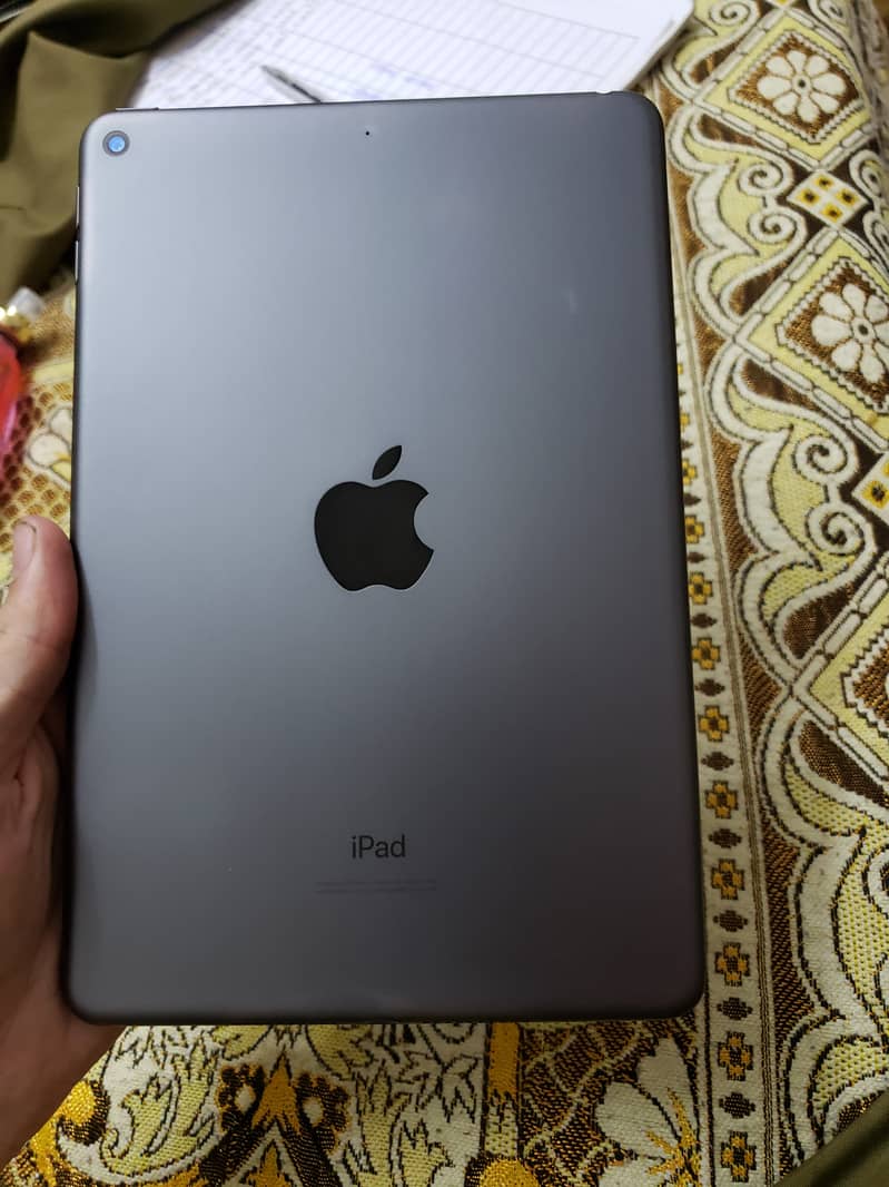 Ipad mini 5 (10/10 condition) 3