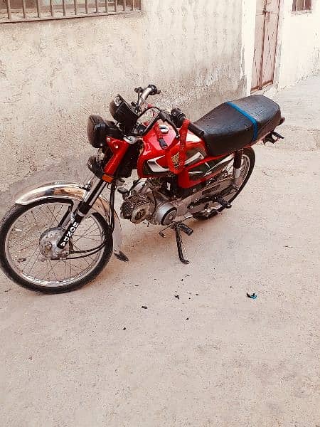 I am selling for bike Honda CD 70 From wah cantt 1