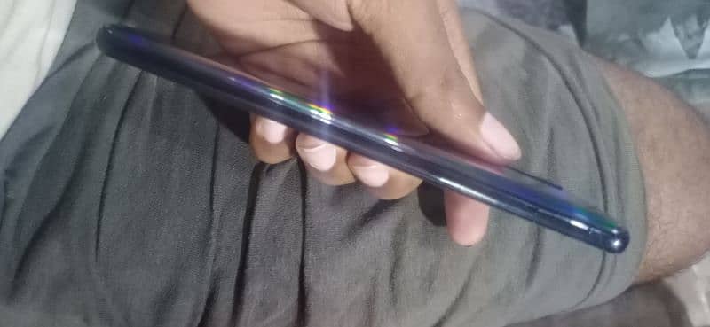 samsung a51 6gb/128gb in very good condition 2