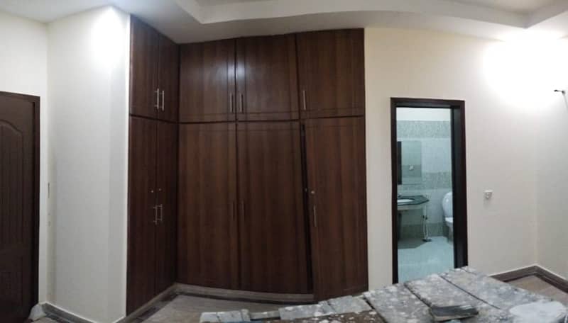 10 marla house for sale in paragon city lahore 18