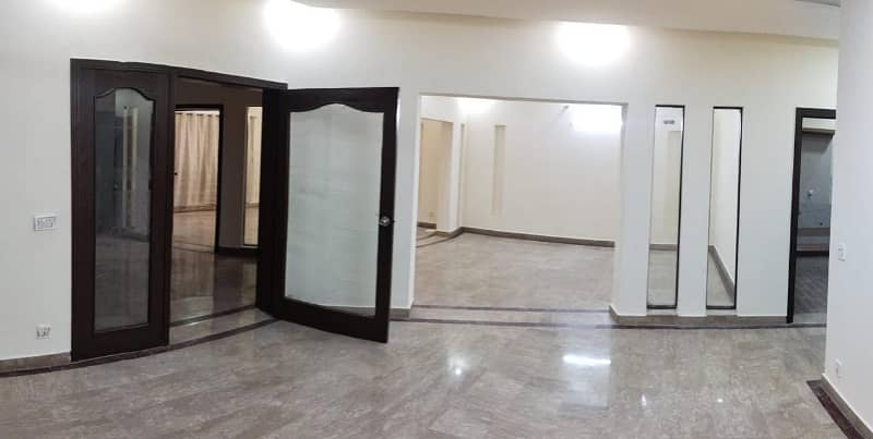 10 marla house for sale in paragon city lahore 39