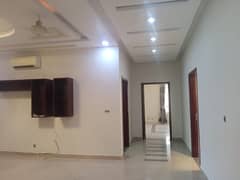 1 kanal pretty house for Rent E11