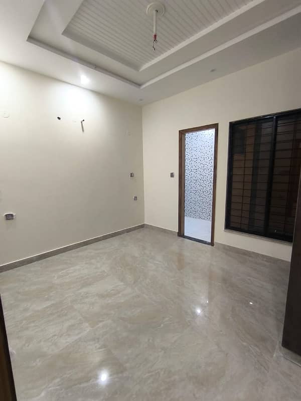 5 Marla 1st Floor Flat For Sale In E-Block Khayaban e Amin Society Lhr 5