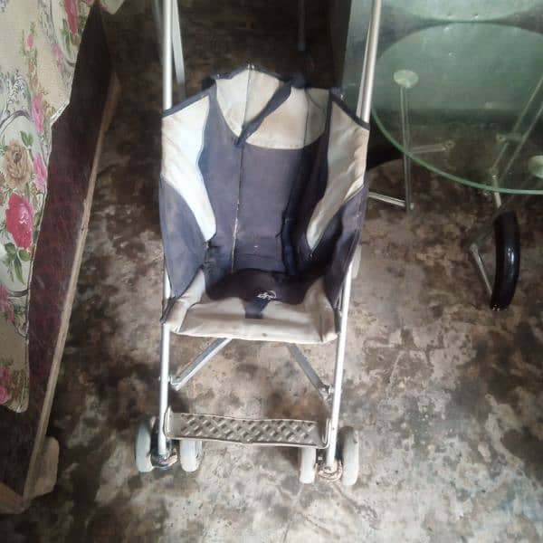 pram for sale Rs 4,000 No. 03151536241 3