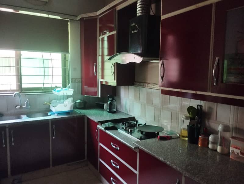 3 Bed 1 Kanal Upper Portion Available For Rent 2