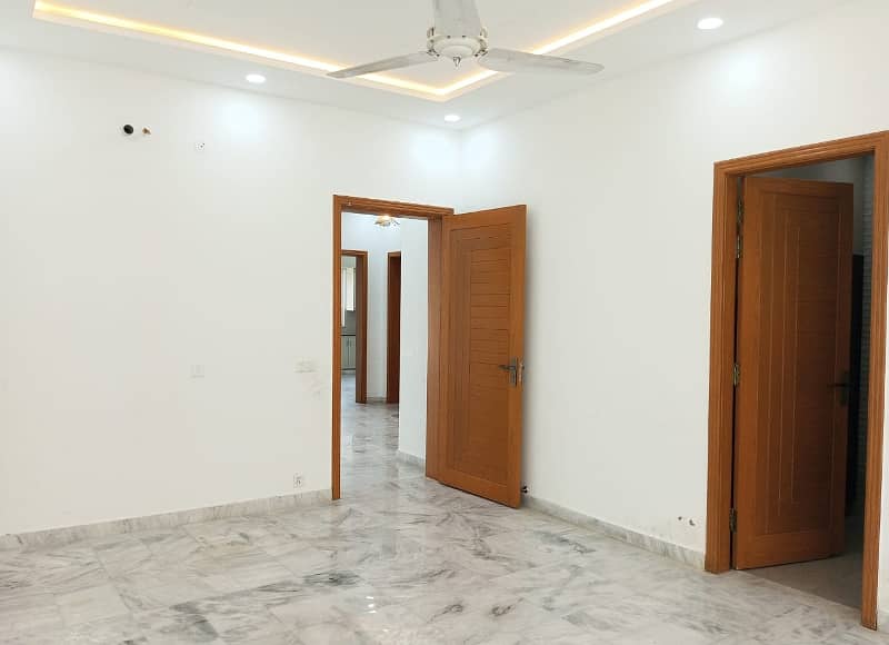 1 Kanal Upper Portion For Rent In DHA Lahore Phase 5 Block L Near LGS School 3