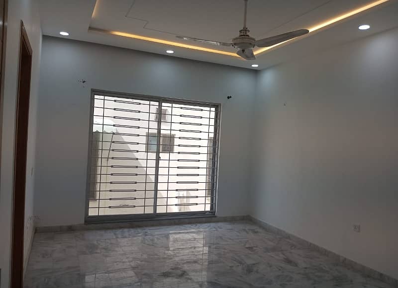 1 Kanal Upper Portion For Rent In DHA Lahore Phase 5 Block L Near LGS School 5