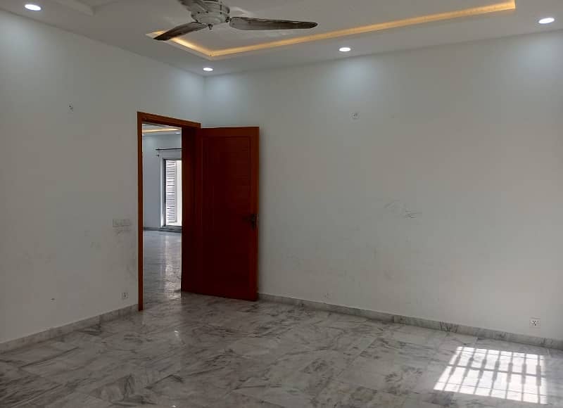 1 Kanal Upper Portion For Rent In DHA Lahore Phase 5 Block L Near LGS School 9