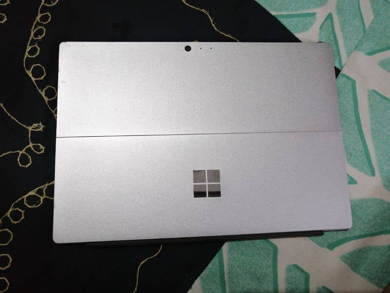 Laptop Microsoft Surface Pro 4 i5 6th generation 8GB Ram 256GB SSD 2