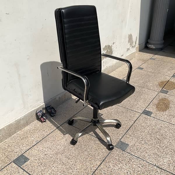 OFFICE CHAIR For sale 0