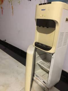 orient water dispenser in normal condition