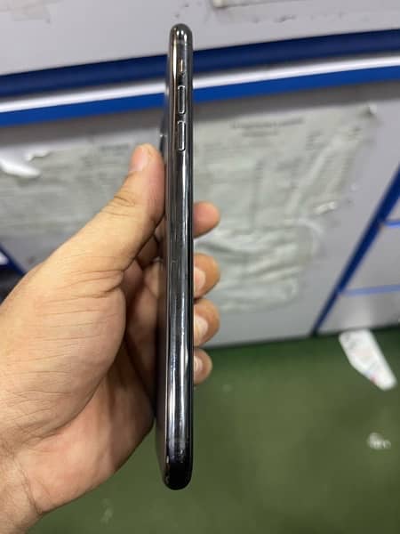 iPhone 11 Pro Max HK 256GB PTA Approved 3