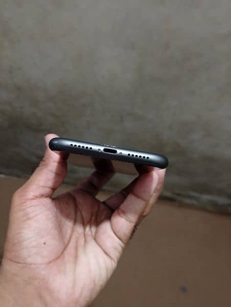iphone 11 non PTA 128gb /10by95 1