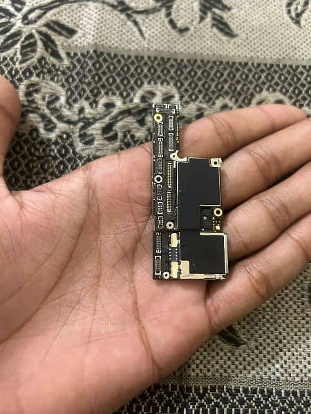 iphone XS board available 256 gb 2