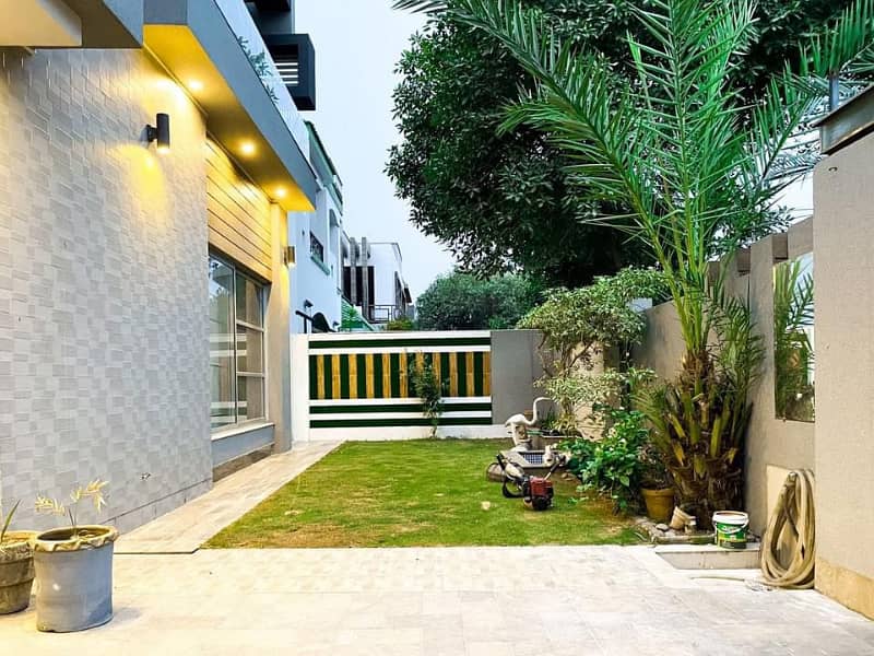 1 KANAL Luxury Furnished House For Sale In Sector B BAHRIA Town Lahore 3