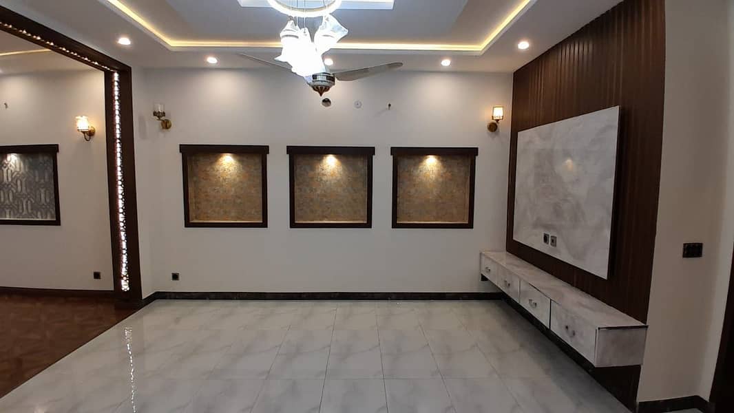 BRAND NEW HOUSE 8 MARLA VERY BEAUTIFUL DESIGN AT REASONABLE PRICE IN PHASE 2, BAHRIA ORCHARD 10