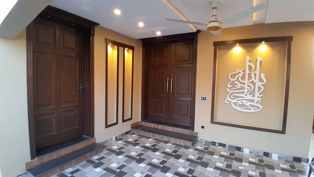 BRAND NEW HOUSE 8 MARLA VERY BEAUTIFUL DESIGN AT REASONABLE PRICE IN PHASE 2, BAHRIA ORCHARD 16