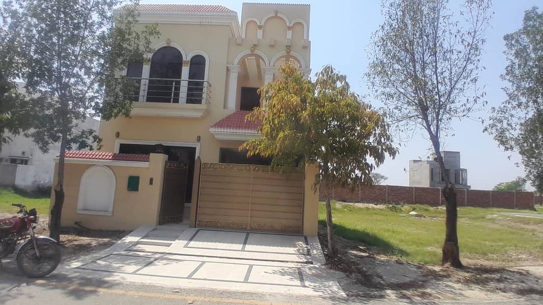 VERY BEAUTIFUL AND VERY CHEAPEST PRICE 5 MARLA HOUSE SLIGHTLY USED HOUSE IN PHASE2, BAHRIA ORCHARD 0