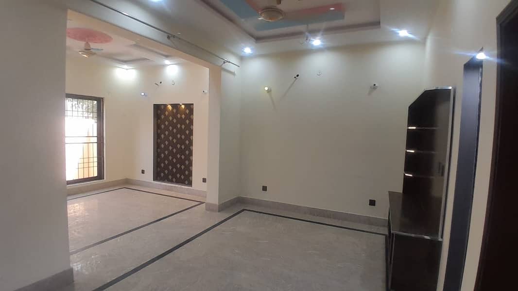VERY BEAUTIFUL AND VERY CHEAPEST PRICE 5 MARLA HOUSE SLIGHTLY USED HOUSE IN PHASE2, BAHRIA ORCHARD 4
