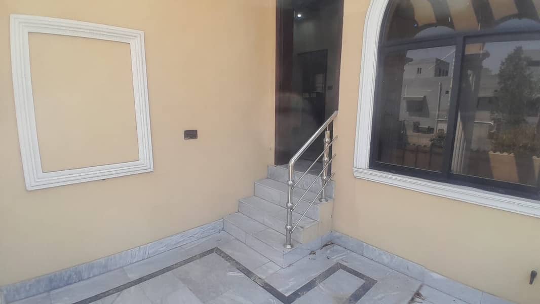 VERY BEAUTIFUL AND VERY CHEAPEST PRICE 5 MARLA HOUSE SLIGHTLY USED HOUSE IN PHASE2, BAHRIA ORCHARD 17
