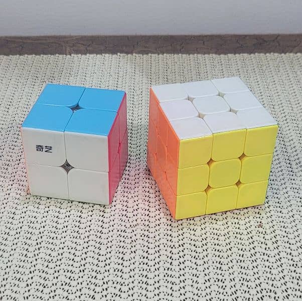 Qiyi 2x2 cube + 3x3 random color 1