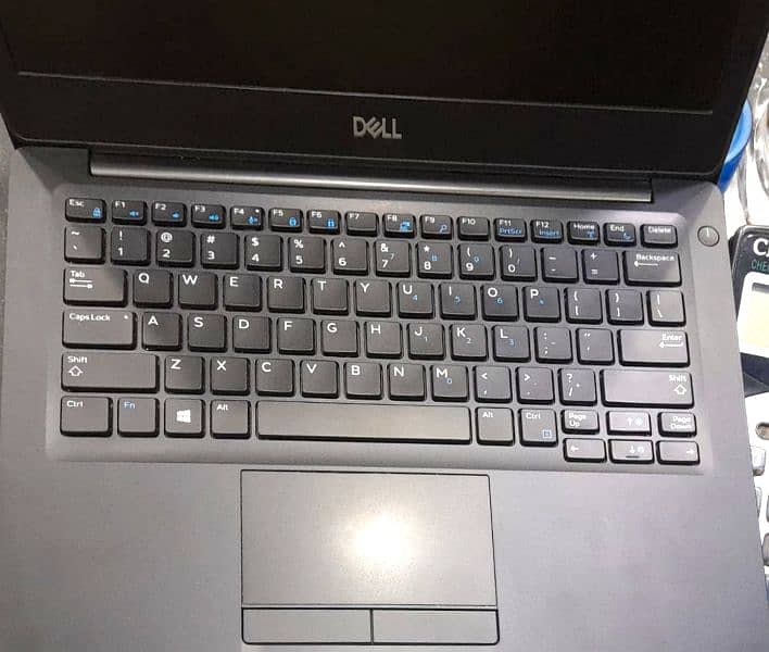 Dell 7290 Laptop 2