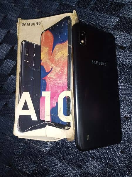 Samsung A10 2/32 with box full ok mobile 2