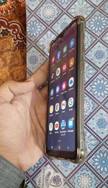 Samsung A10 2/32 with box full ok mobile 4