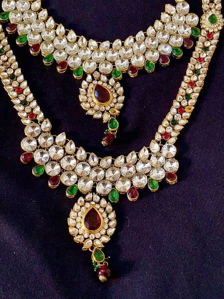 Elegant jewelry set wore just once 1