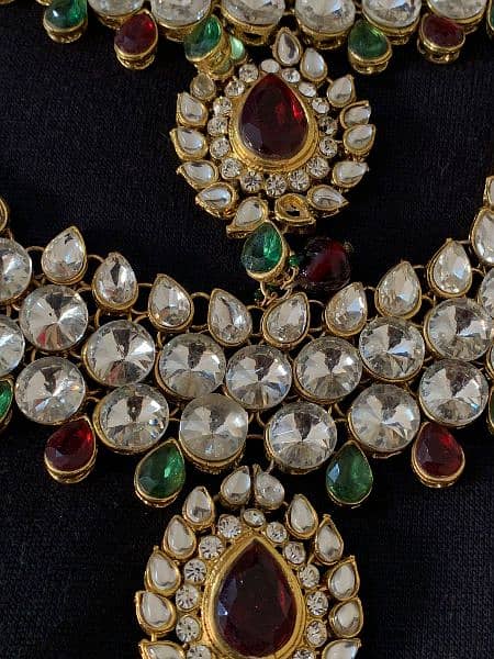 Elegant jewelry set wore just once 2