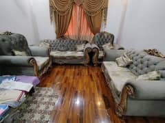 7 seater chinioti sofa set in excellent condition