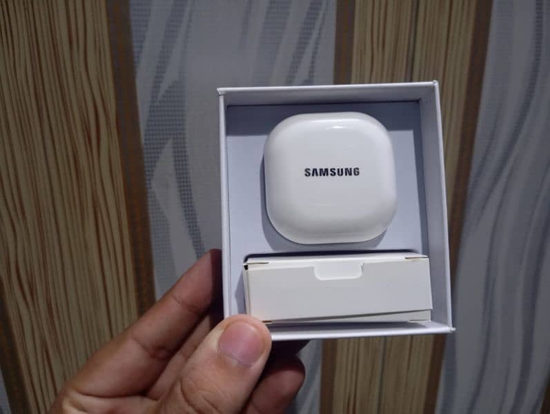 New Samsung Galaxy Buds Fe True Wireless Bluetooth Earbuds Sm-R400n 3